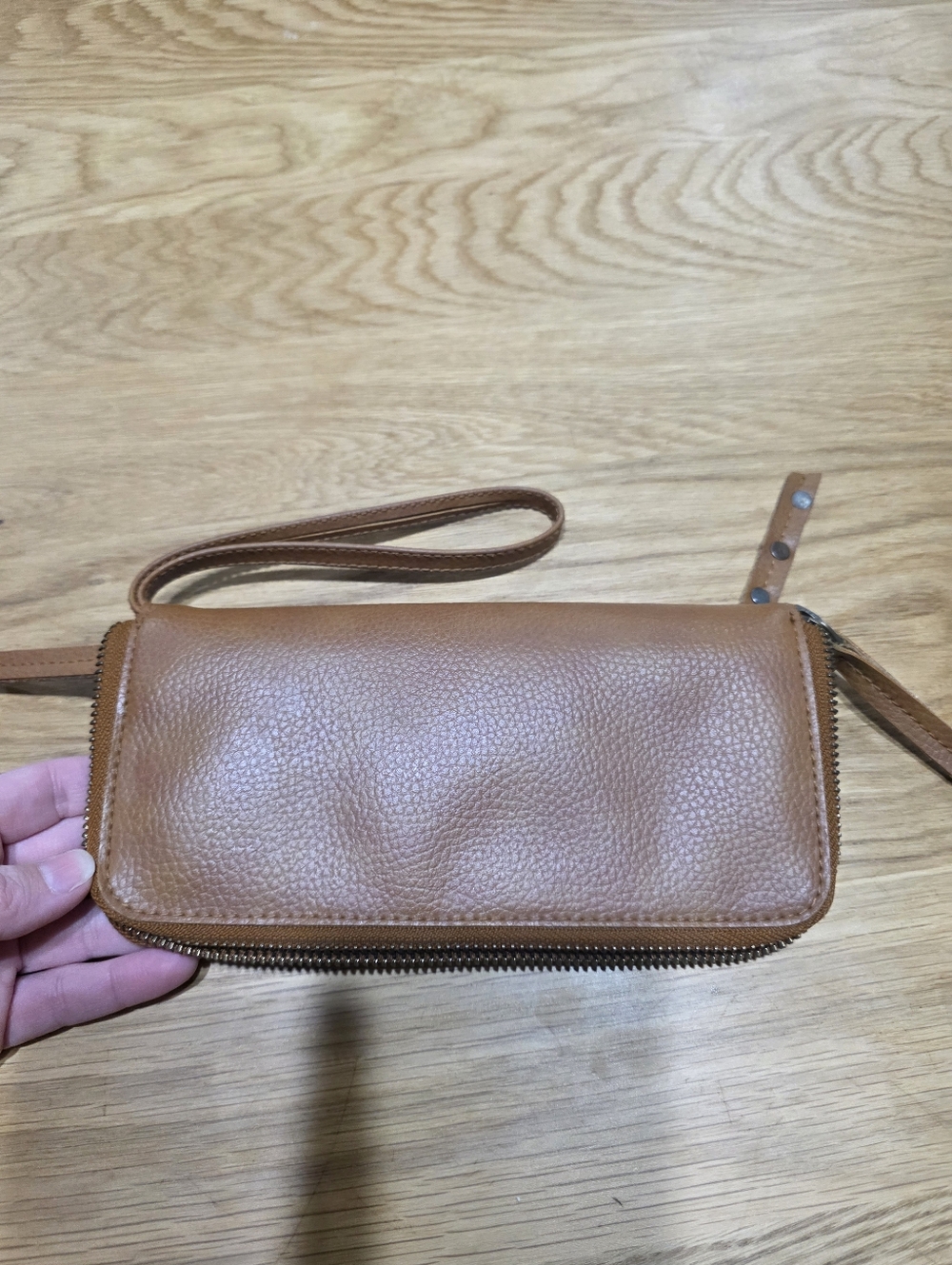 Free People Wallet - Picture 2 of 4